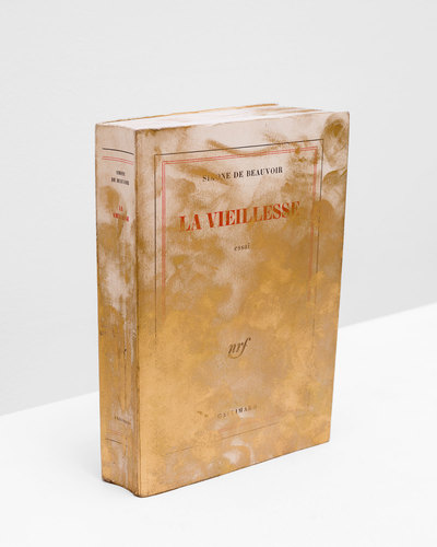 I read it with golden fingers (La Vieillesse), Dora Garca
