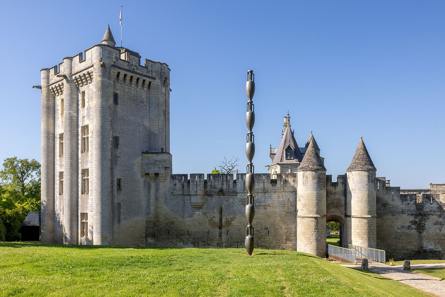Donjon de Vez, Hauts-de-France, France